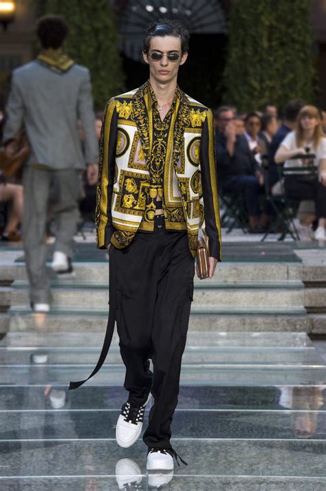 versace spring summer 2018 men|Versace .